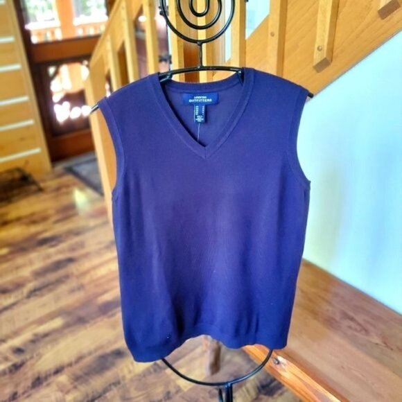 Lands' End Outfitters Sz. M V-neck Sleeveless Sweater Pullover Vest - Picture 1 of 8